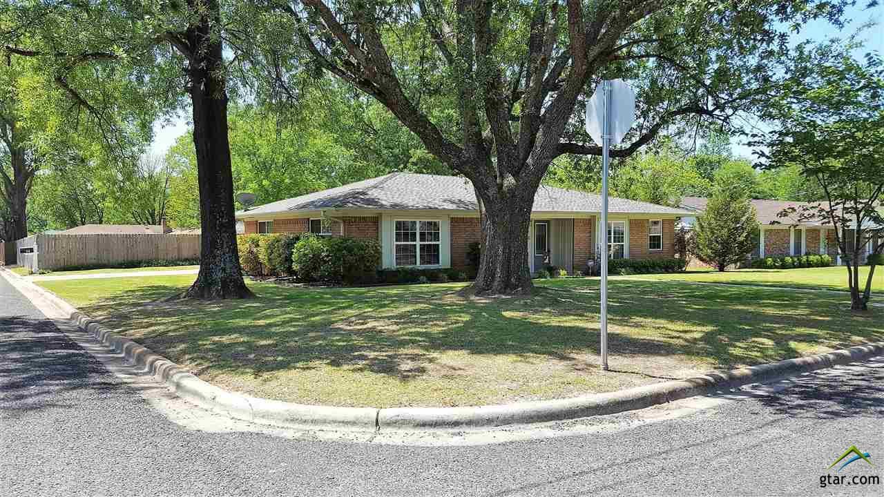 516 Redbud - Photo 1