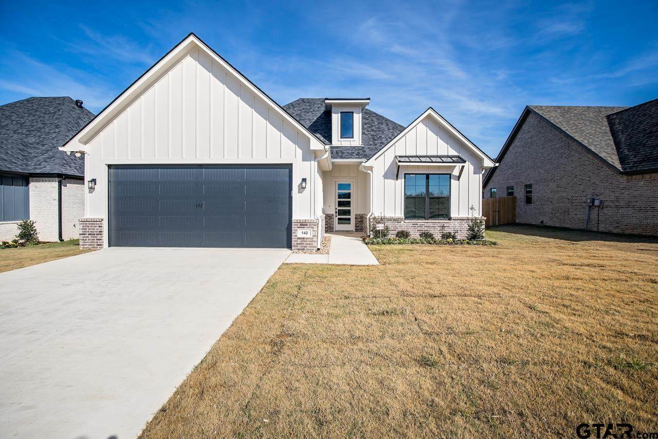142 Sides Blvd - Photo 1
