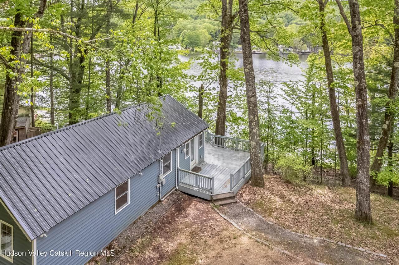 2712 Silver Lake Road - Photo 1