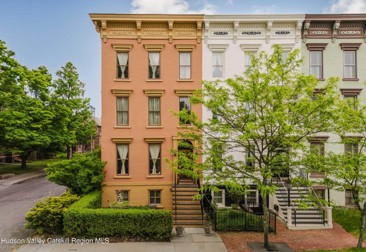 1 Court Street - Photo 1