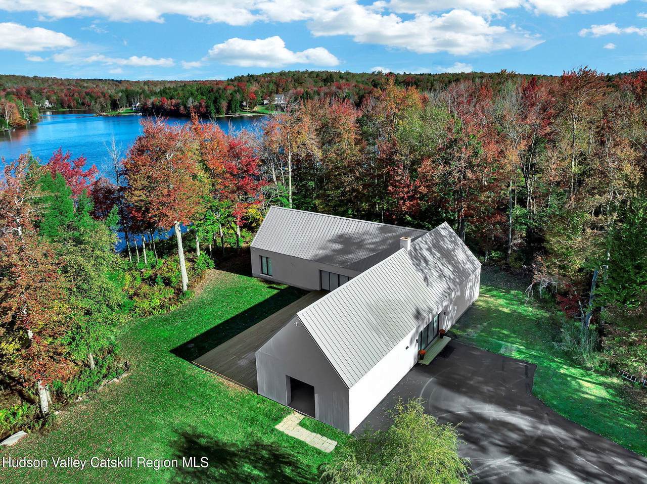 500 Pond View Way - Photo 1