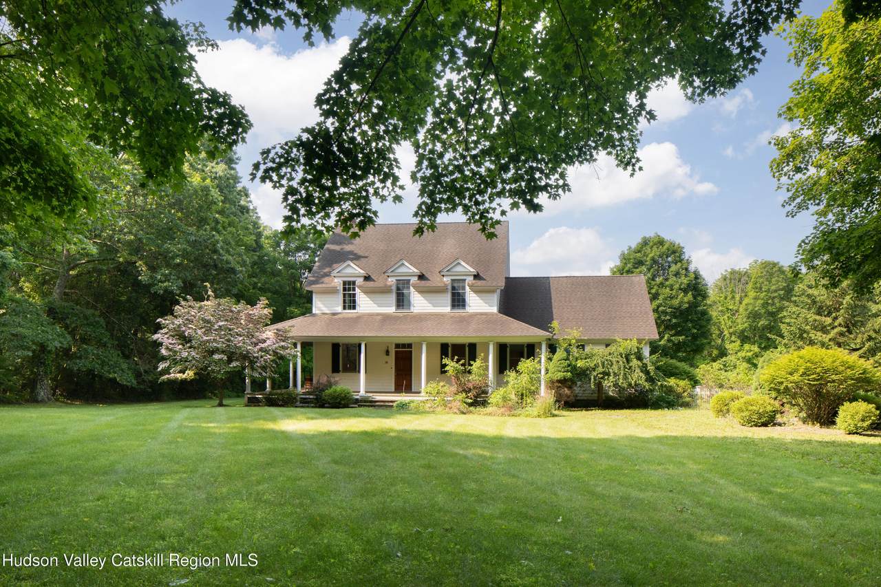 28 Oak Hill Road - Photo 1