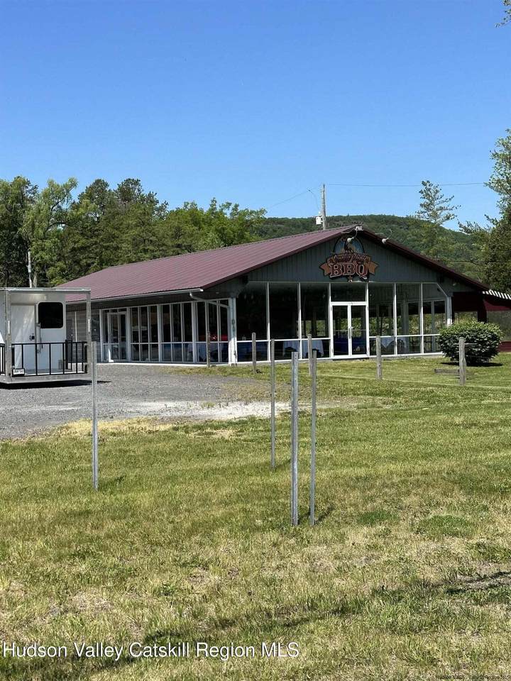 963 Kings Highway - Photo 1