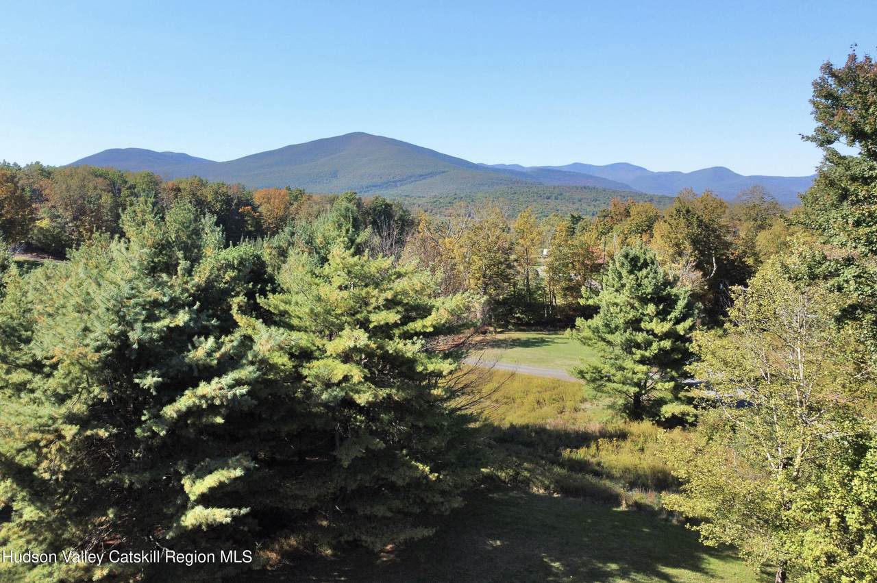 679 Vly Road - Photo 1