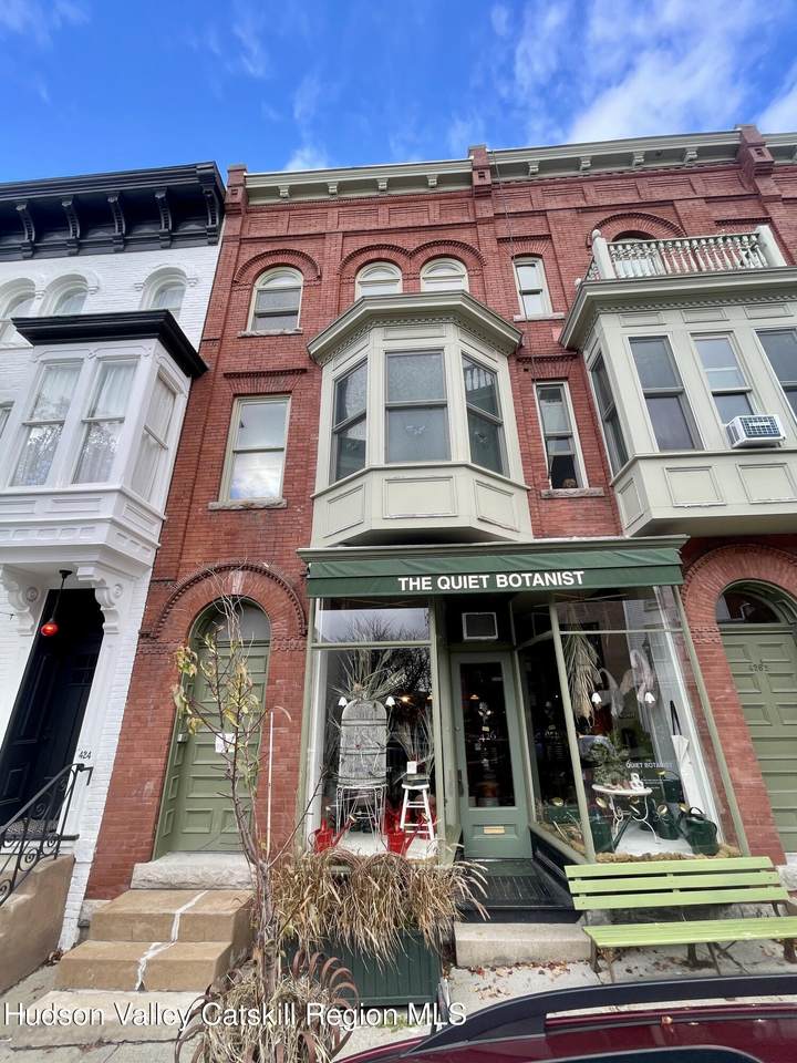 426 Warren Street - Photo 1