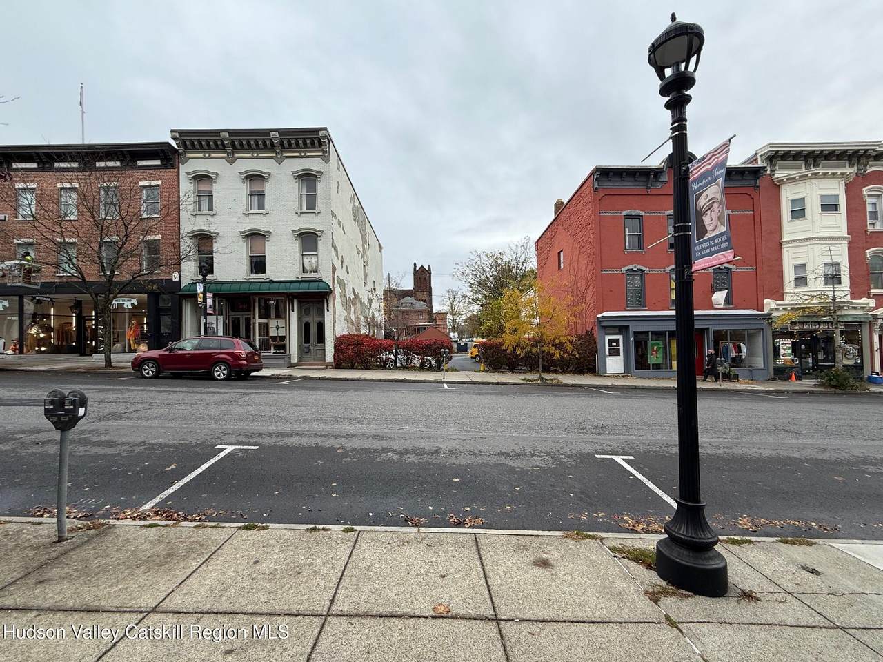 411 Warren Street - Photo 1