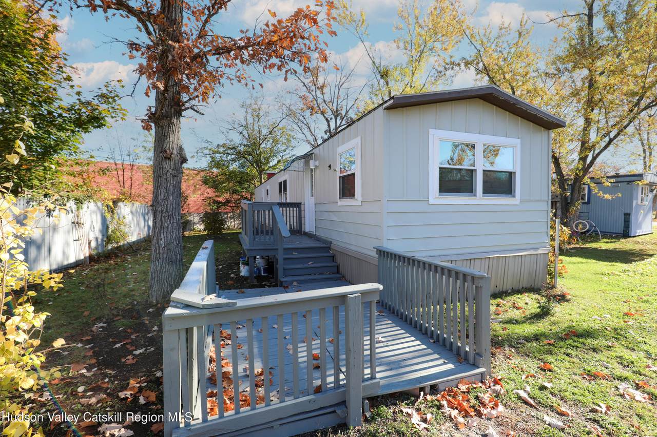 414 Joslen Boulevard - Photo 1