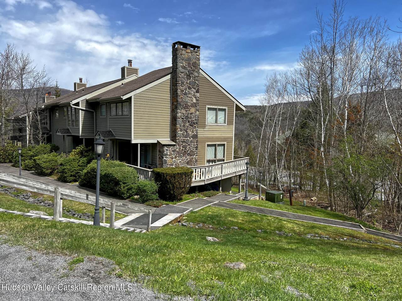 32 Highlands Drive - Photo 1
