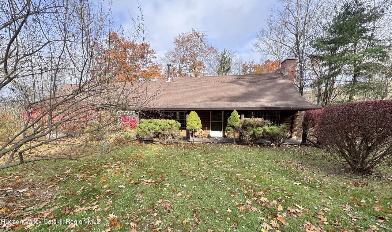 284 Hall Hill Rd Stop 18 - Photo 1