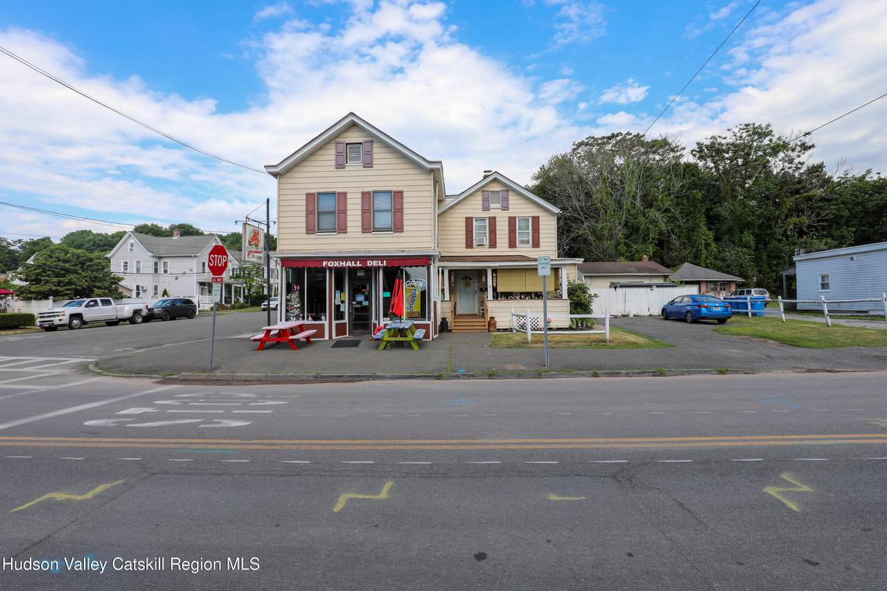 100 Foxhall Avenue - Photo 1