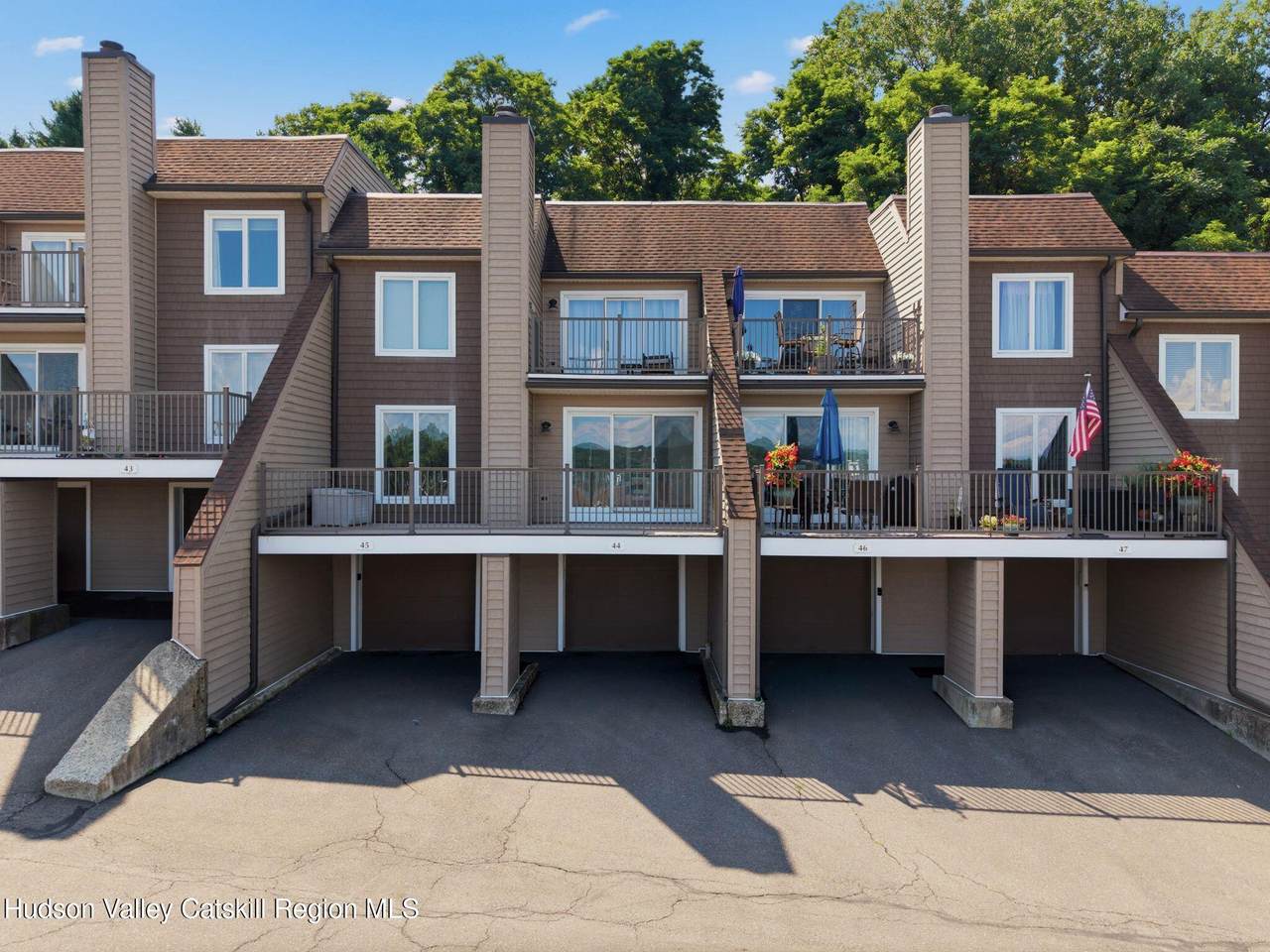44 Riverview Condos - Photo 1