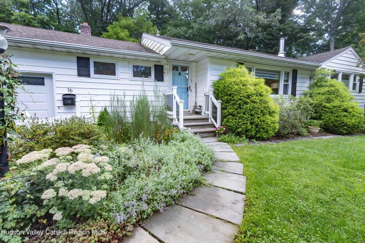 16 Washburn Terrace - Photo 1