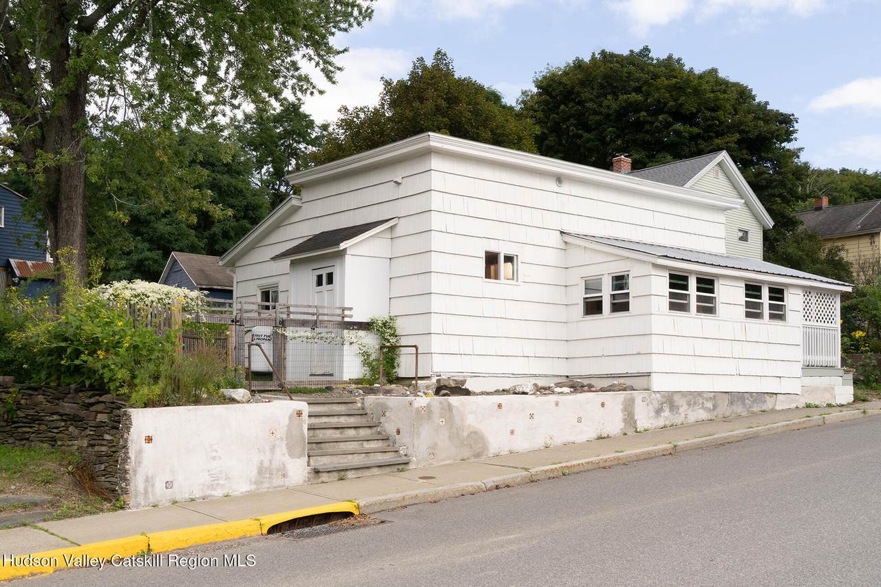 4 Summit Street - Photo 1