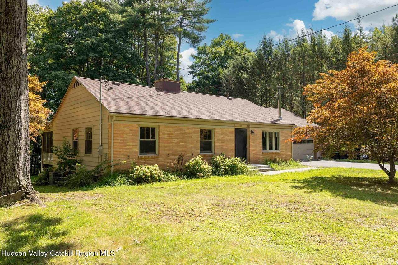 19 Pine Tree Road - Photo 1