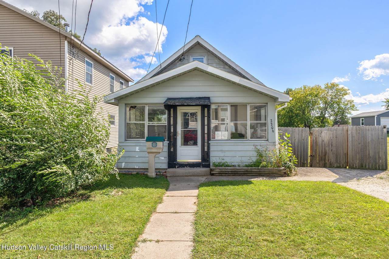 2206 William Street - Photo 1