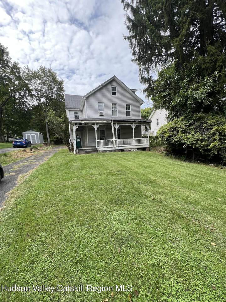 10 Hudson Terrace - Photo 1