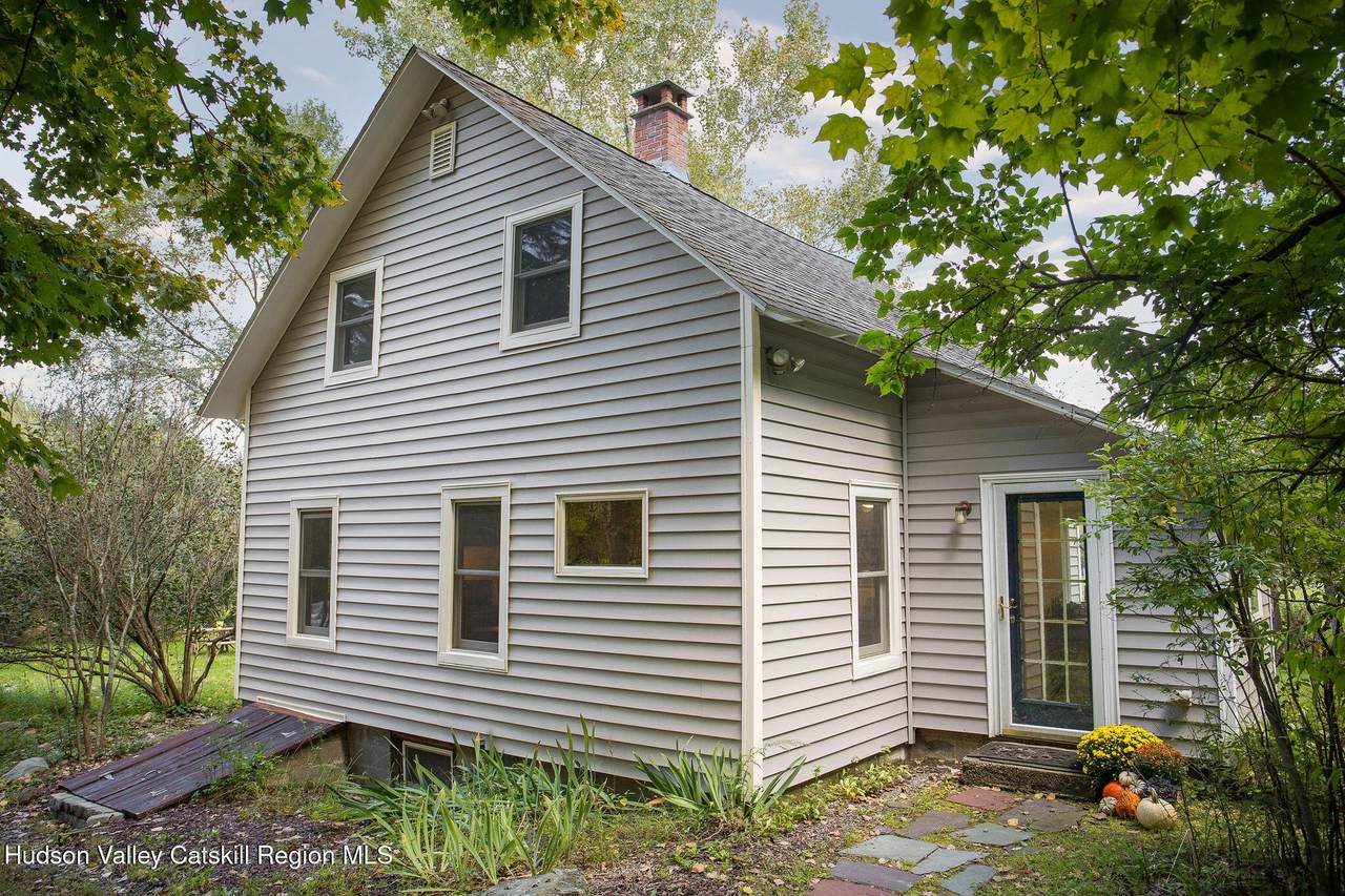 861 Snydertown Road - Photo 1