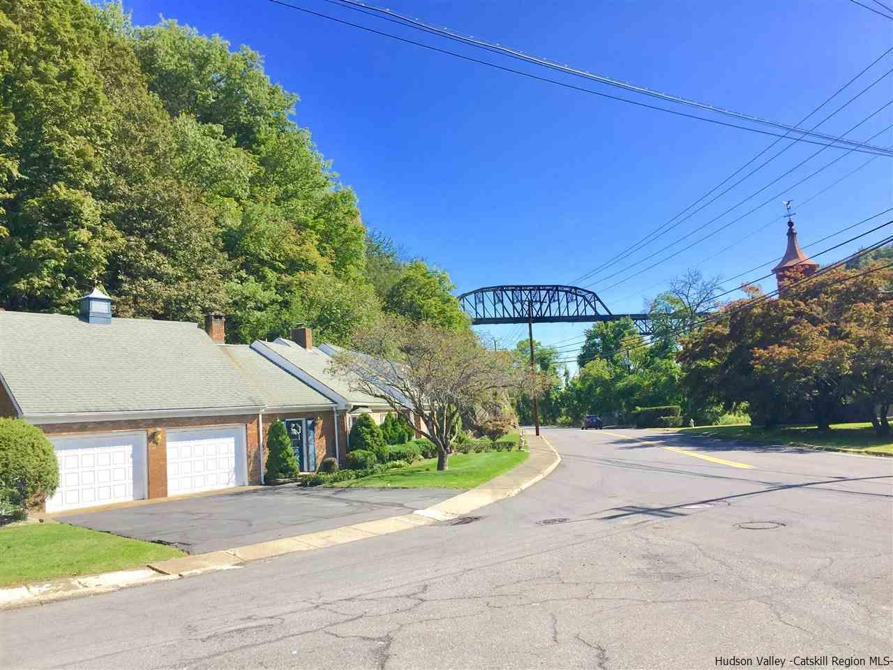 543 Abeel Street - Photo 1