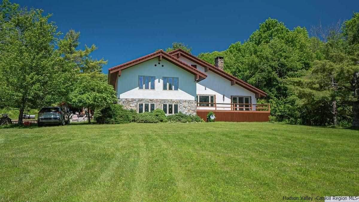 160 Peck Road - Photo 1
