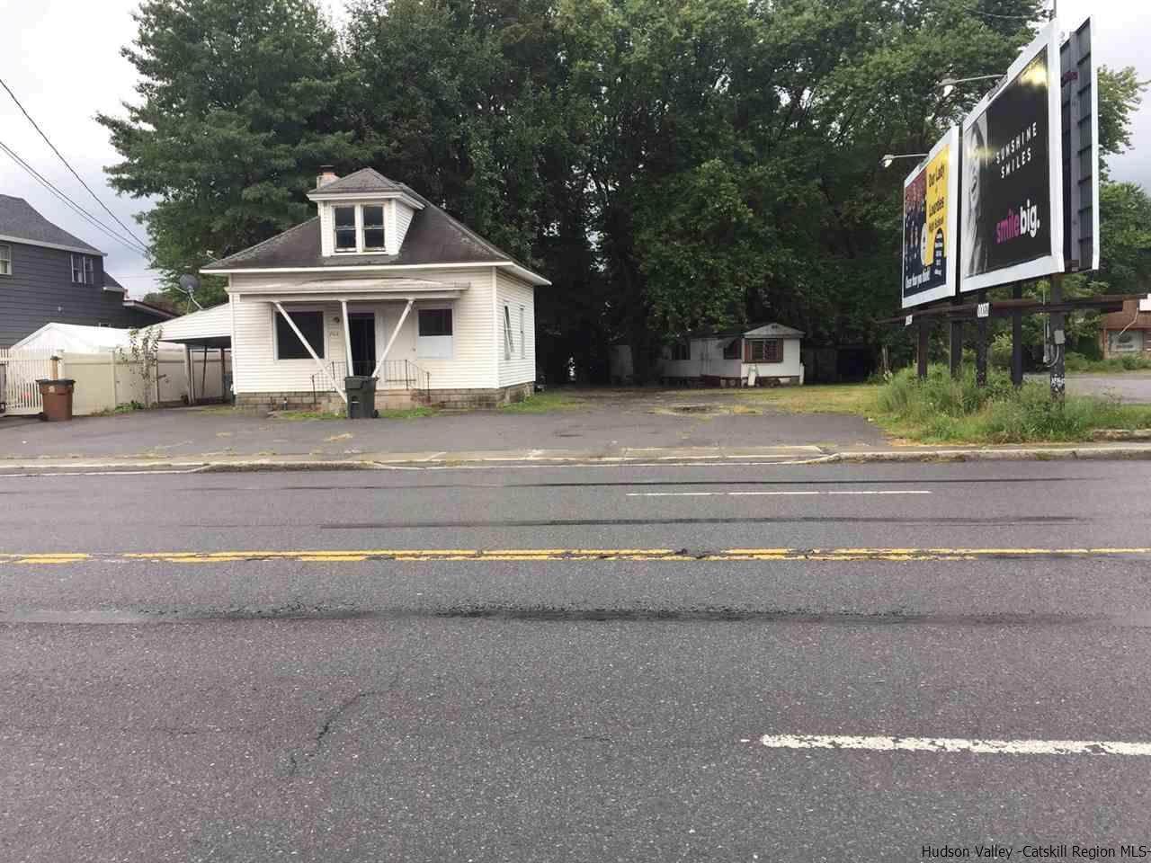 709 Ulster Avenue - Photo 1