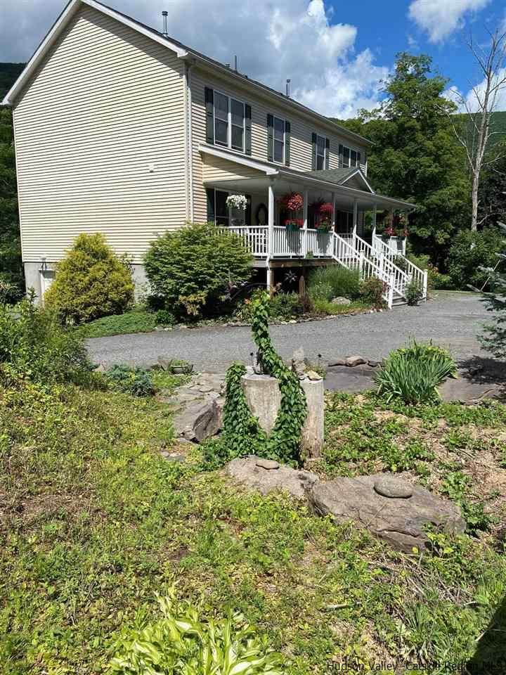 110-112 Lower High Street - Photo 1