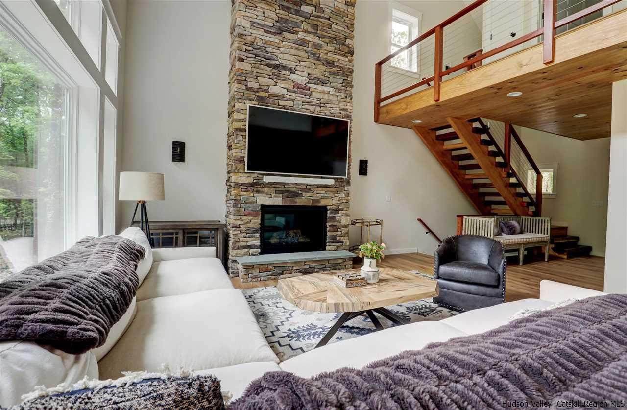 42 Finnegans Way - Photo 1