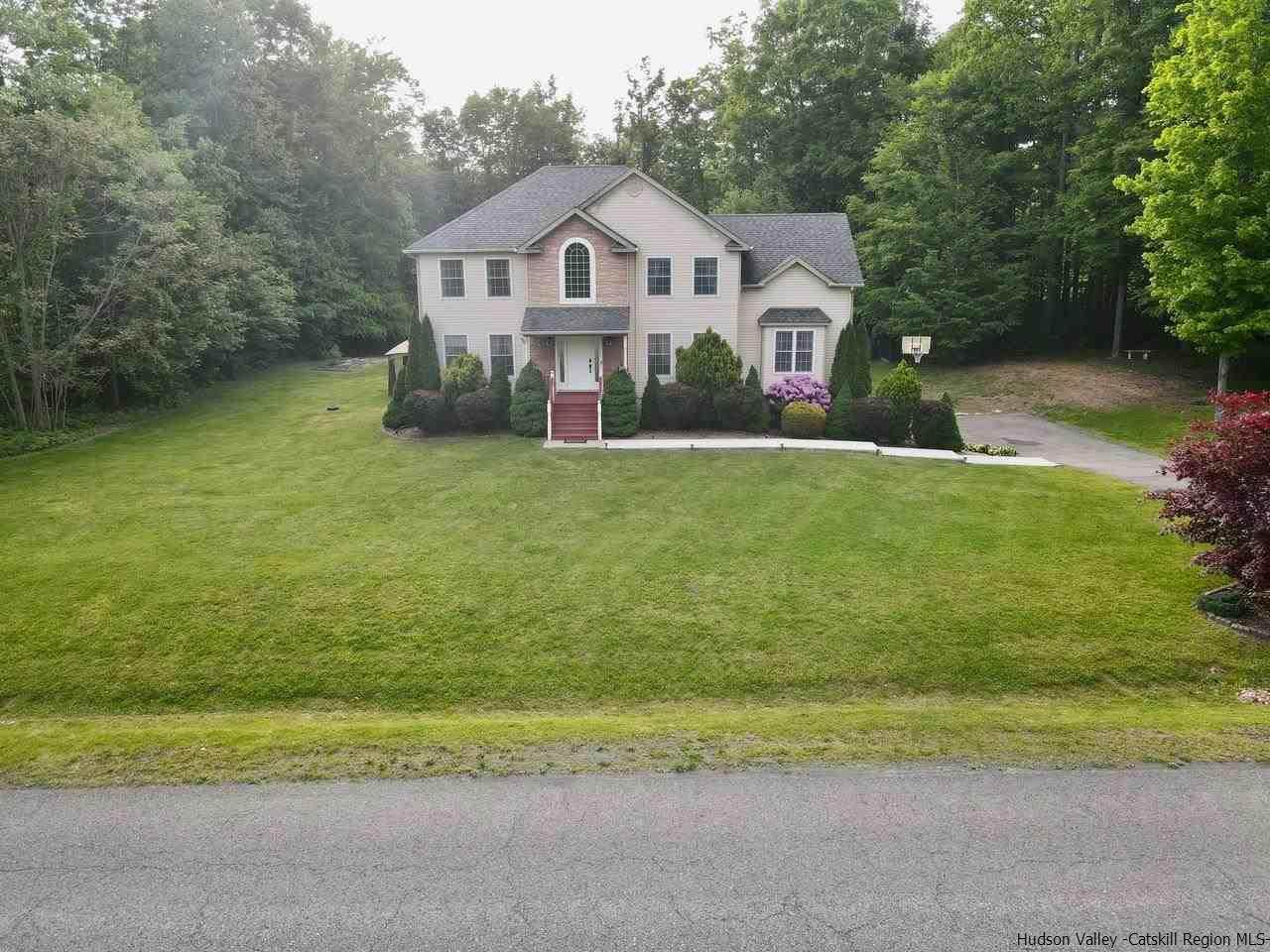 14 Pluto Lane - Photo 1
