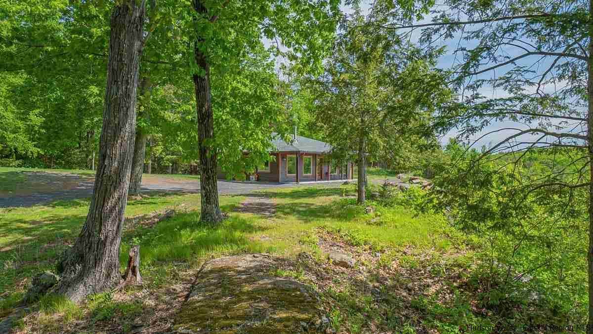 139 Stone Road - Photo 1