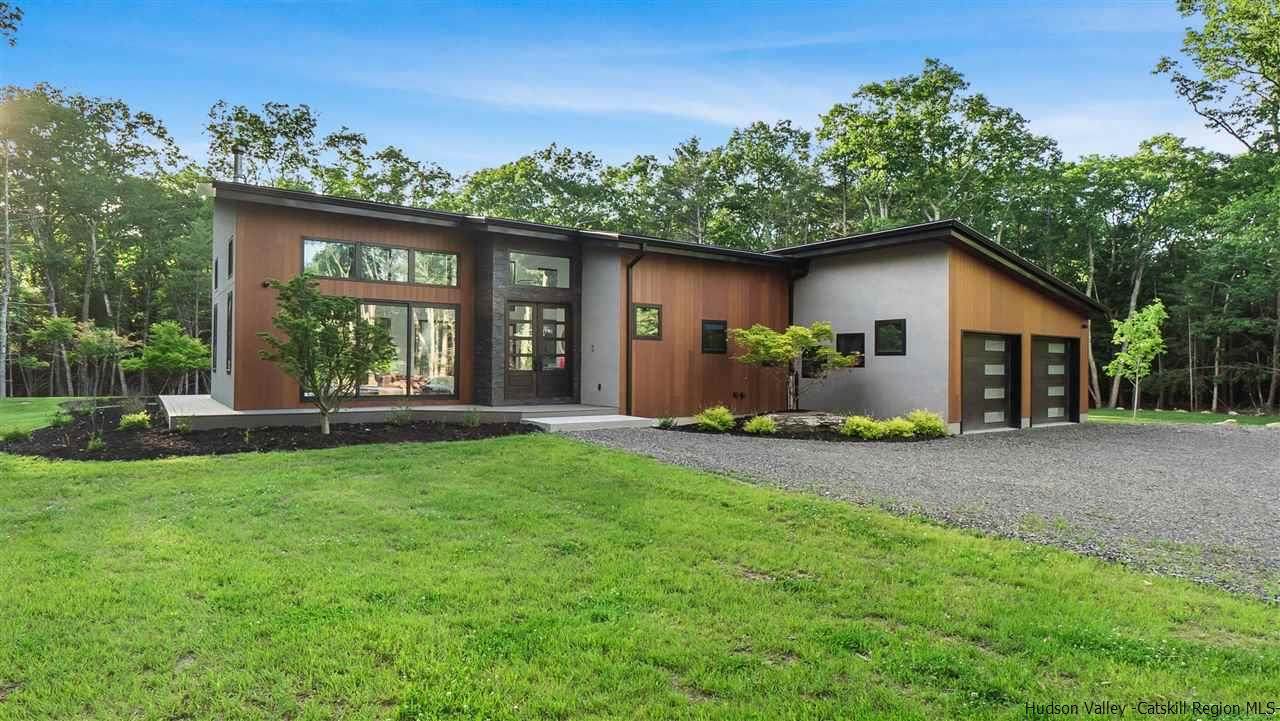 65 Lauren Court - Photo 1
