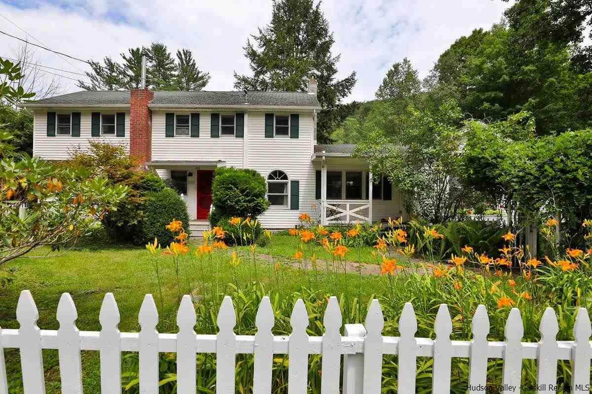 28-30 Esopus Avenue - Photo 1