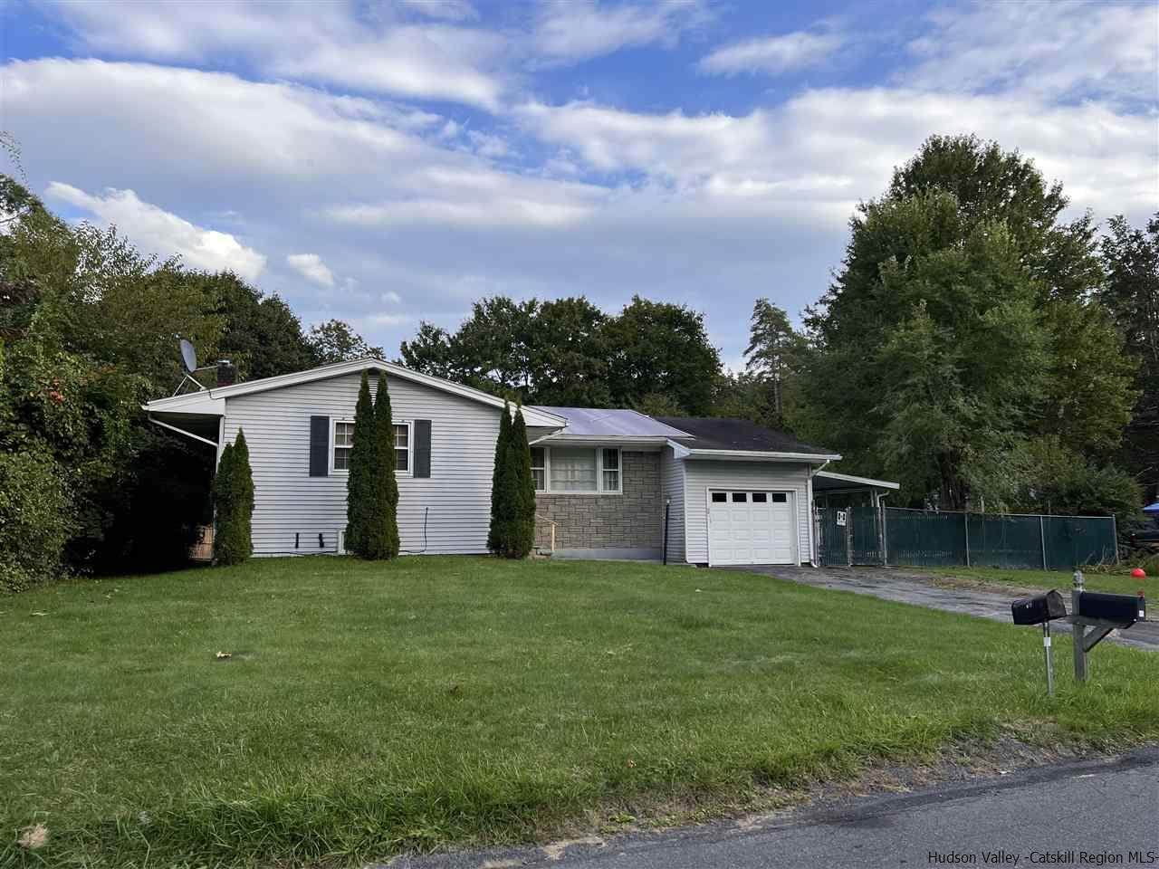 409 Adams Court - Photo 1