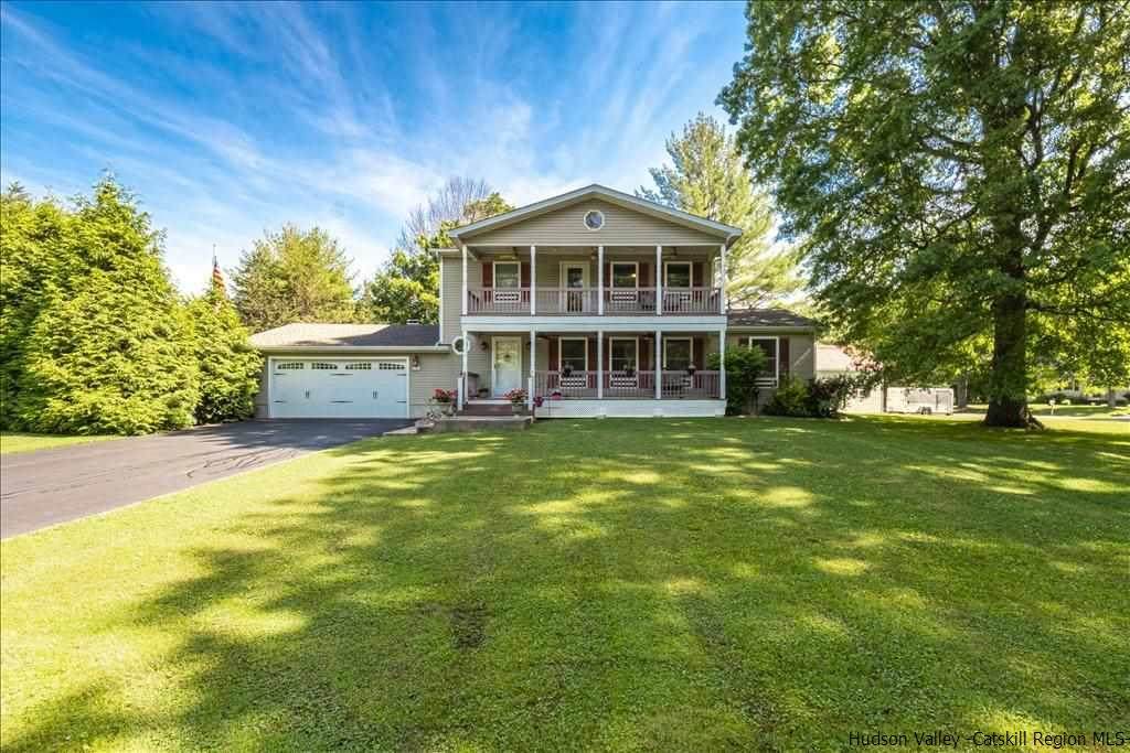 17 Elizabeth Drive - Photo 1