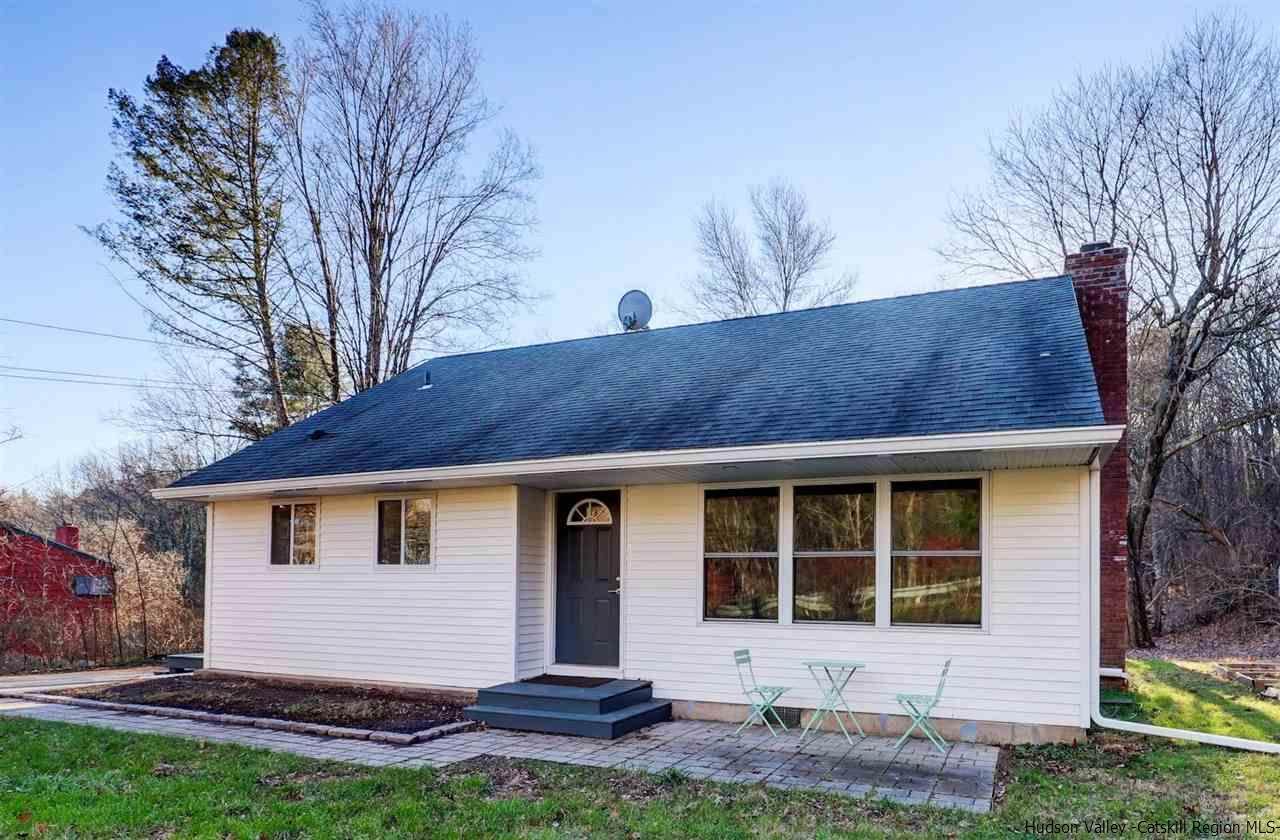 1705 Glasco Turnpike - Photo 1
