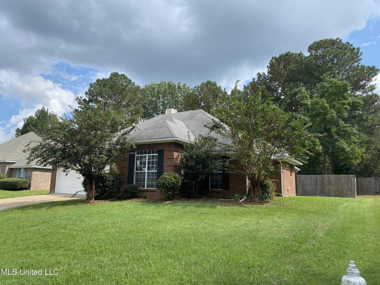 212 Ridge Drive - Photo 1