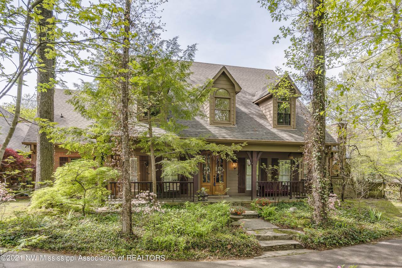 5285 Sportsman Drive - Photo 1