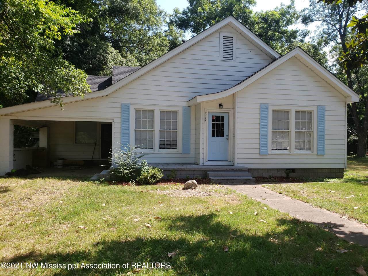 219 Van Voris Street - Photo 1