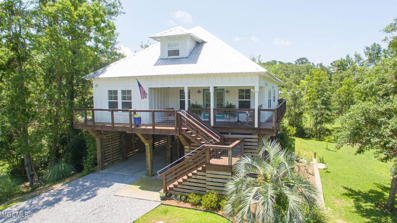 408 Forest Hill Drive - Photo 1