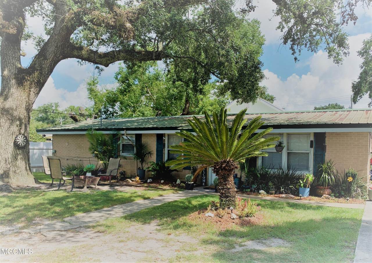 319 State Street - Photo 1