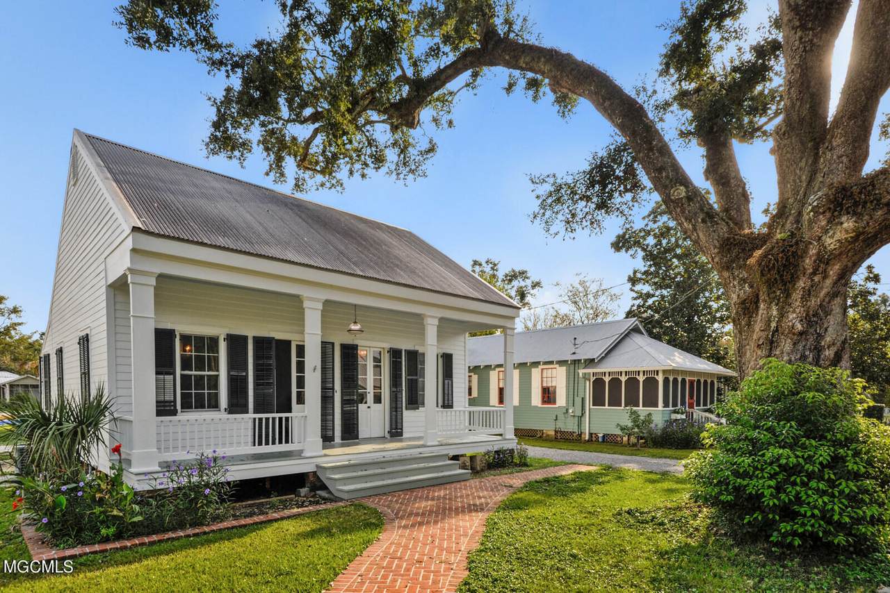 341 Main Street - Photo 1