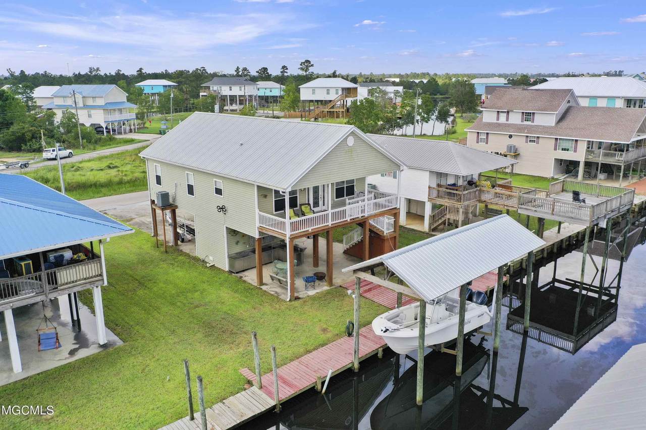 4054 Victoria Street - Photo 1