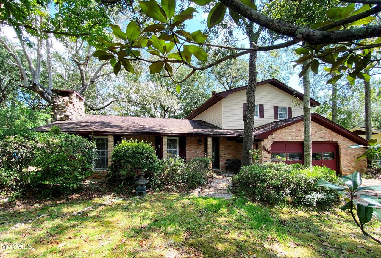 3748 Riverpine Drive - Photo 1
