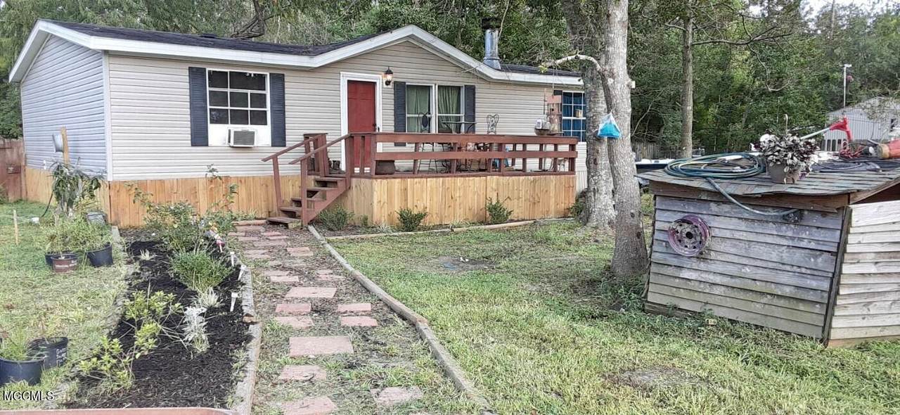 13196 Larkin Drive - Photo 1