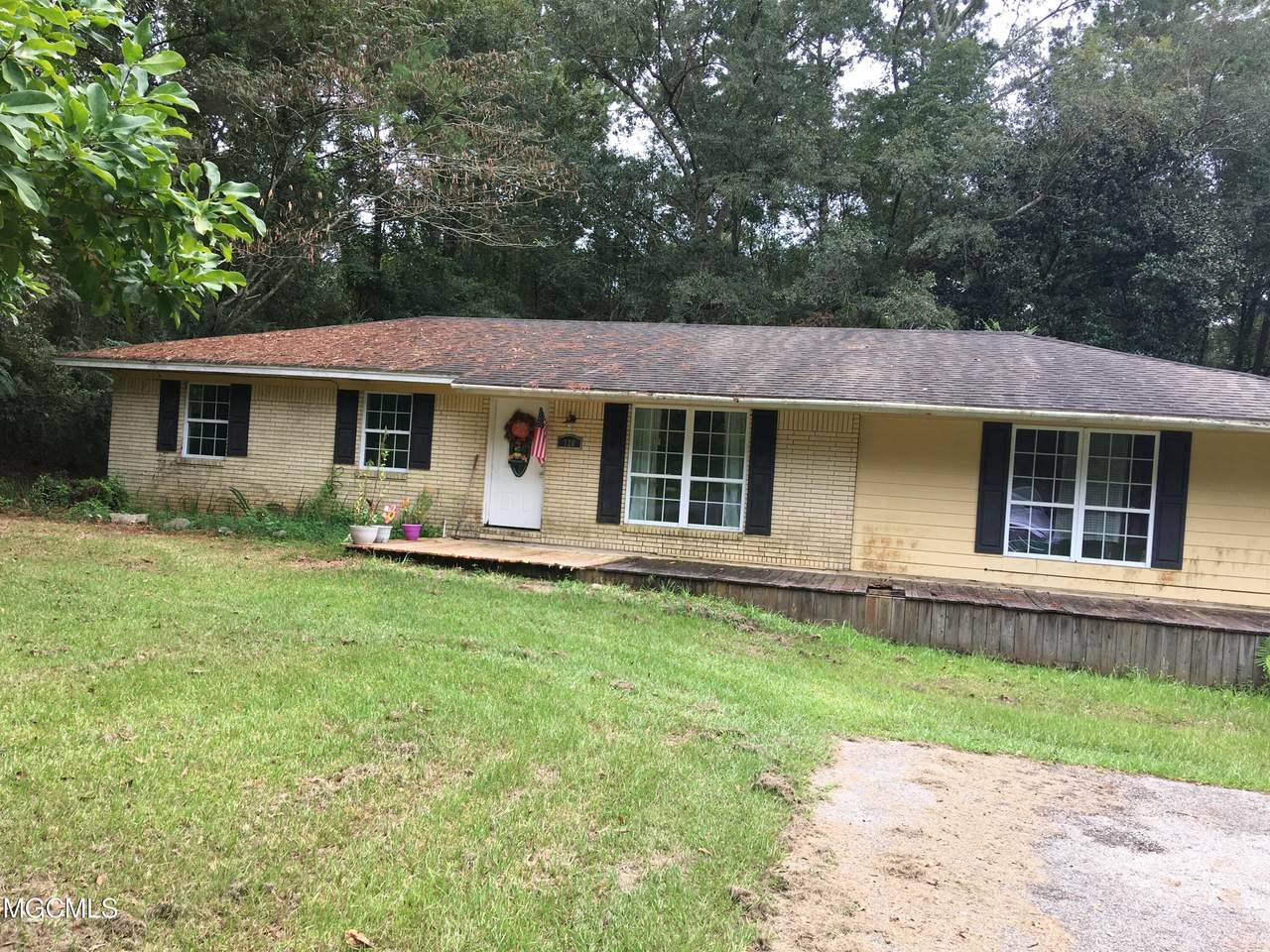 720 College Avenue - Photo 1