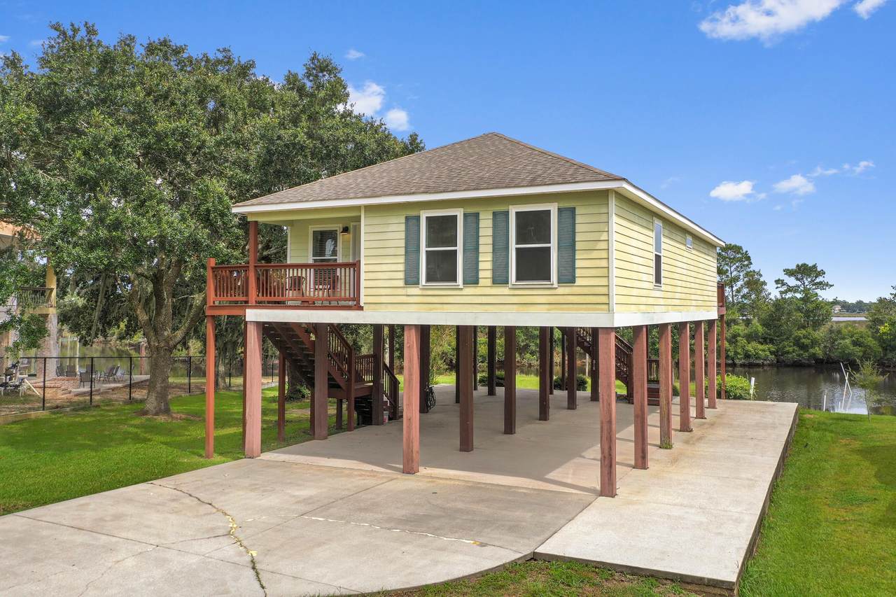 10490 Riviere Vue Drive - Photo 1