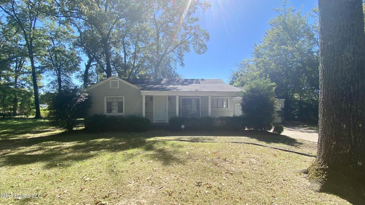 321 Naples Road - Photo 1