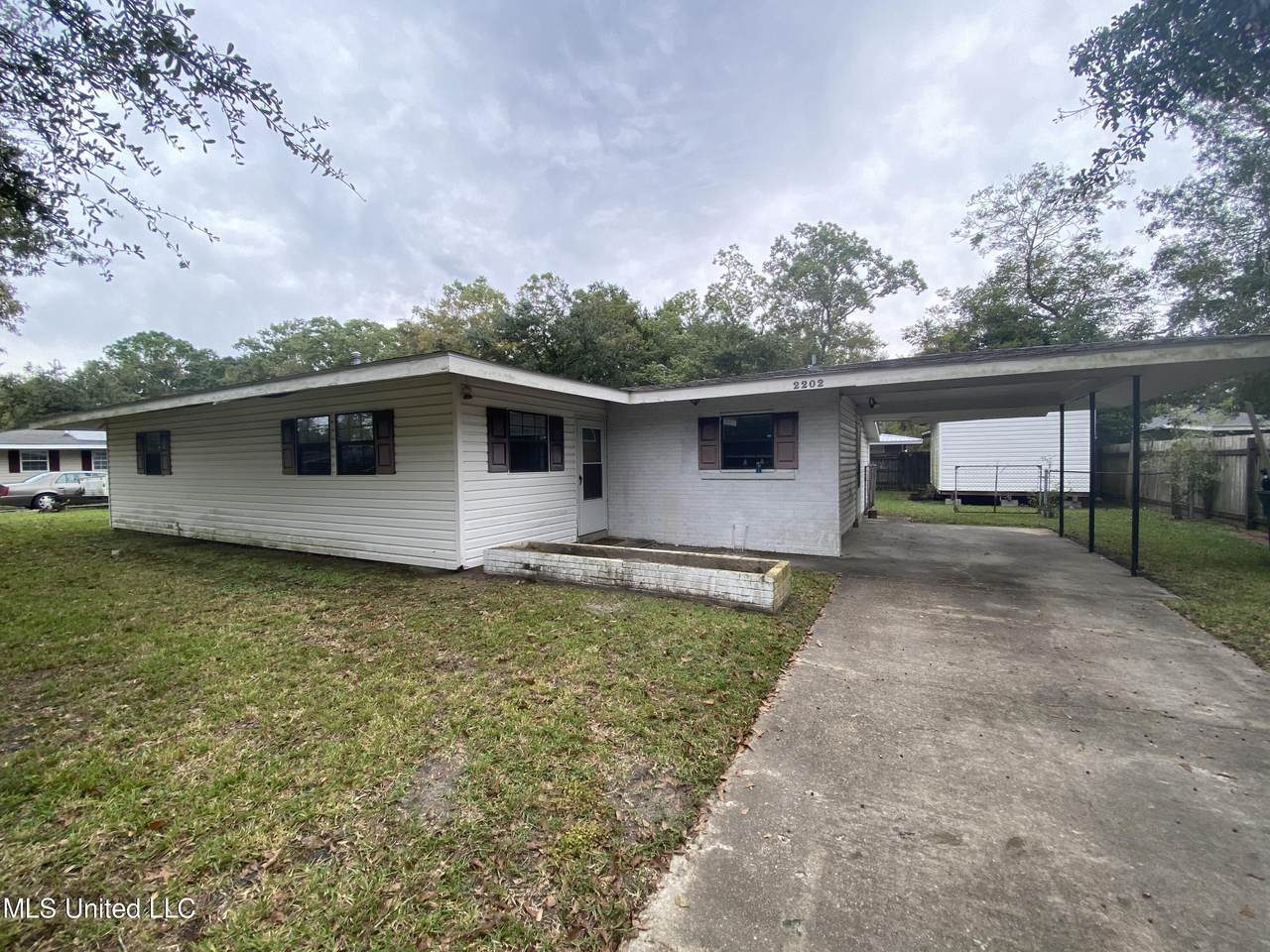 2202 Meadowbrook Street - Photo 1