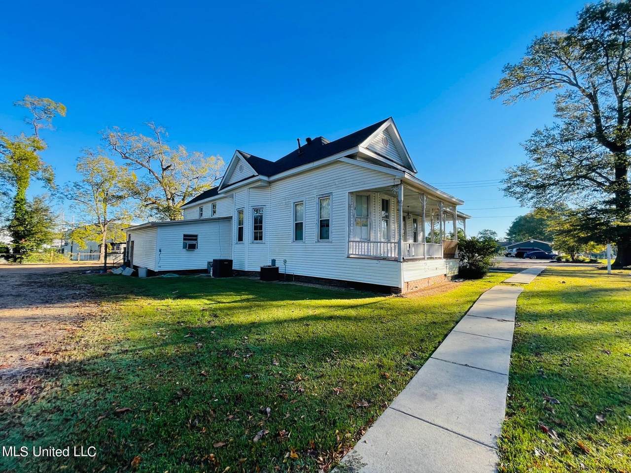 120 Main Street - Photo 1