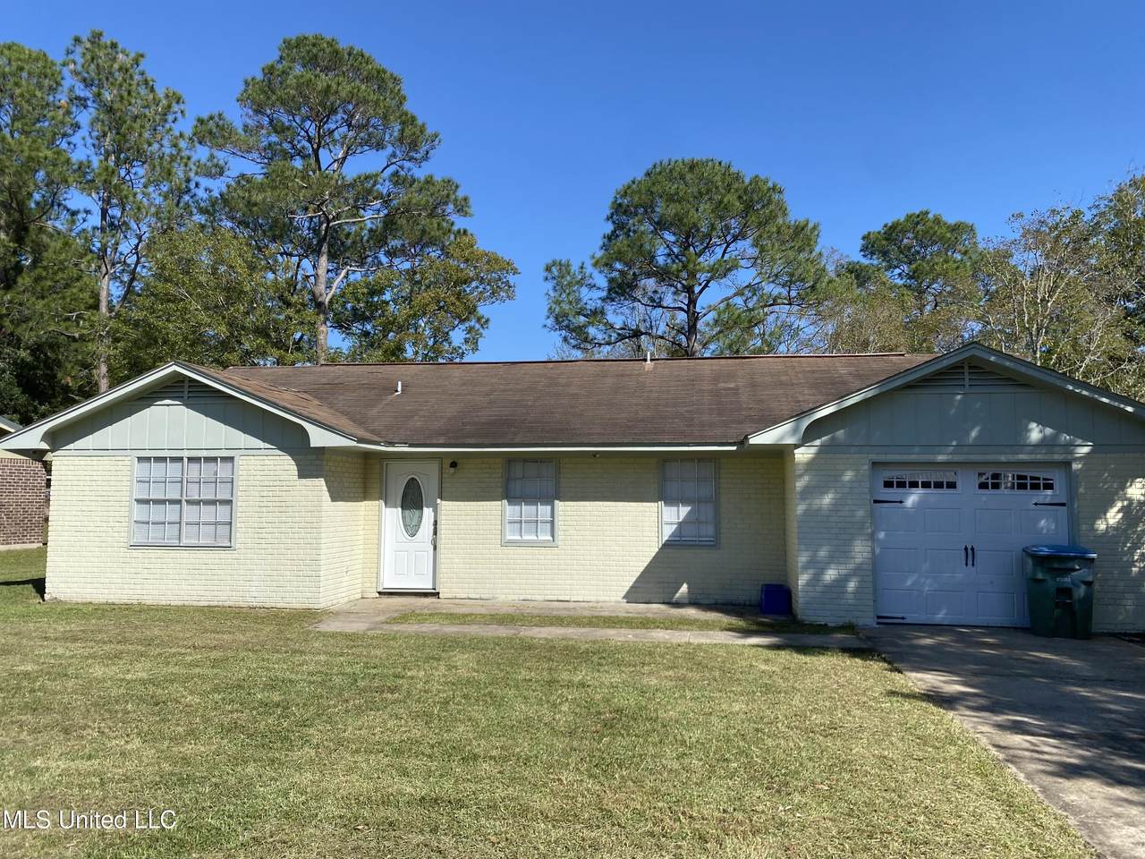 5616 Newcastle Drive - Photo 1