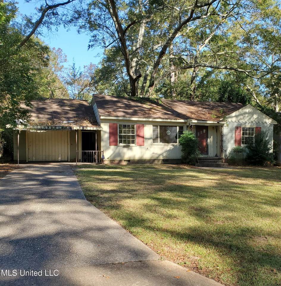 564 Wellington Road - Photo 1