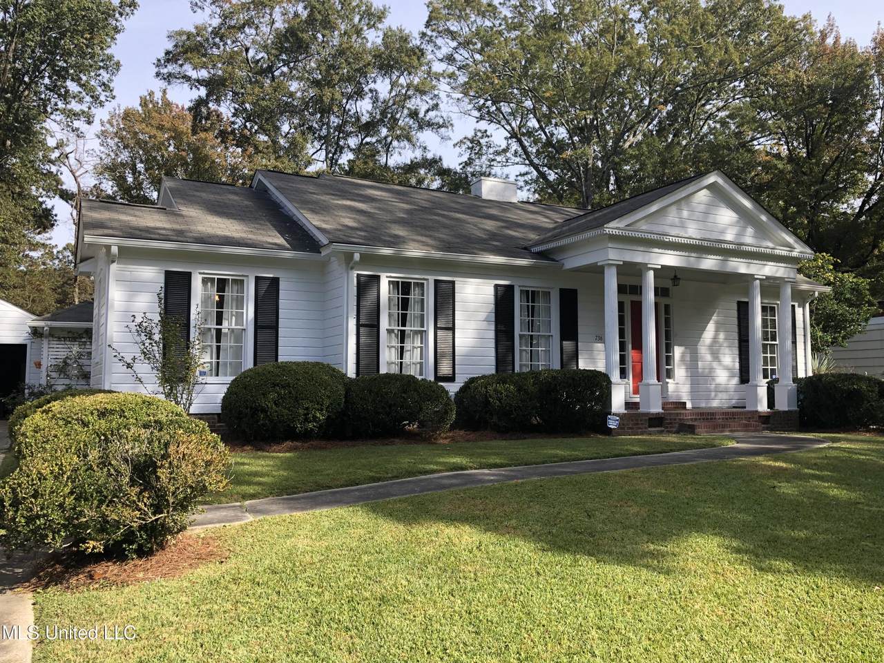 736 Eagle Avenue - Photo 1